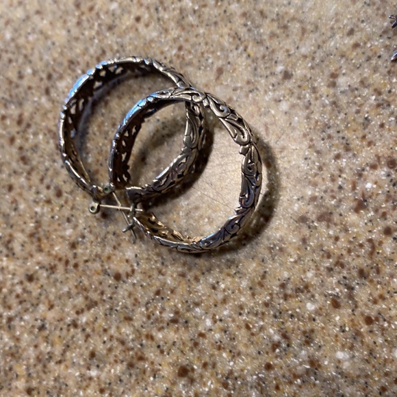 MAKE ME AN OFFER!! - Picture 7 of 8